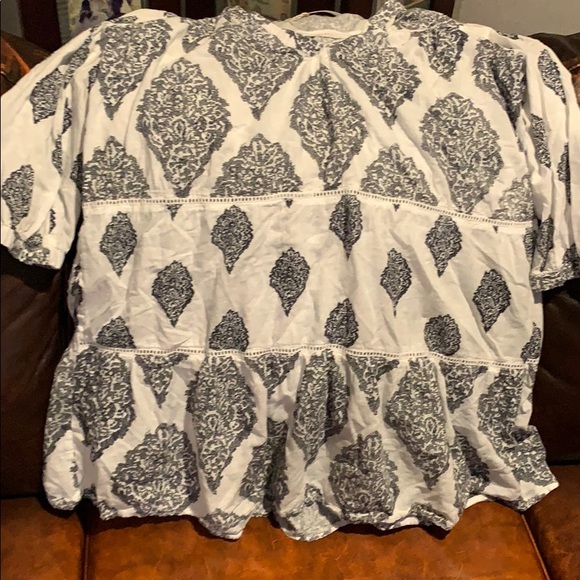 White Sun Dreas - Picture 3 of 5